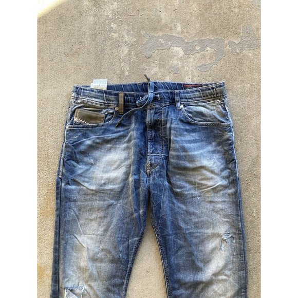 Men's DIESEL Narrot Distressed Medium Rinse Cotton Sweatpant Jeans, Size 34 - Picture 2 of 13